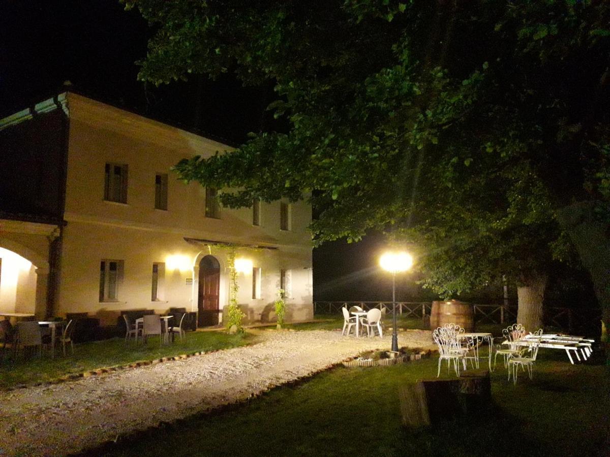 Villa Marietta Country House - Marche Montemaggiore al Metauro Ngoại thất bức ảnh
