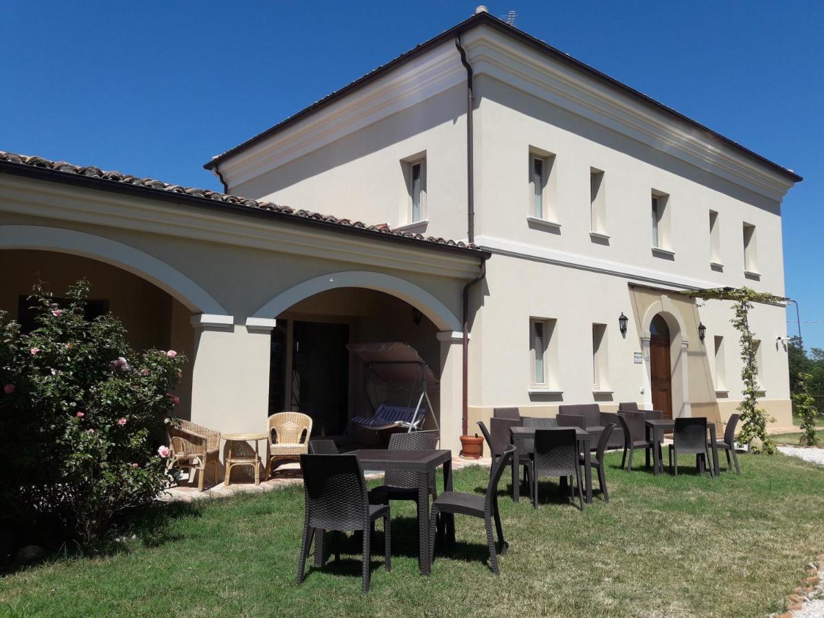 Villa Marietta Country House - Marche Montemaggiore al Metauro Ngoại thất bức ảnh