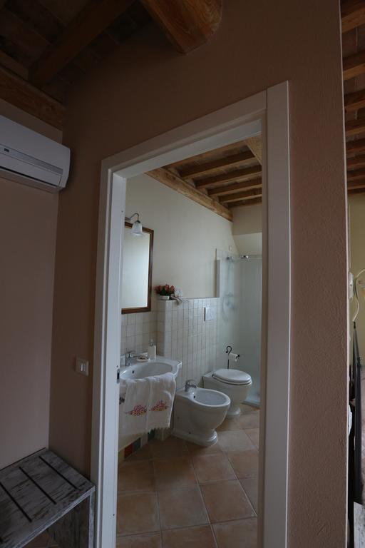 Villa Marietta Country House - Marche Montemaggiore al Metauro Phòng bức ảnh