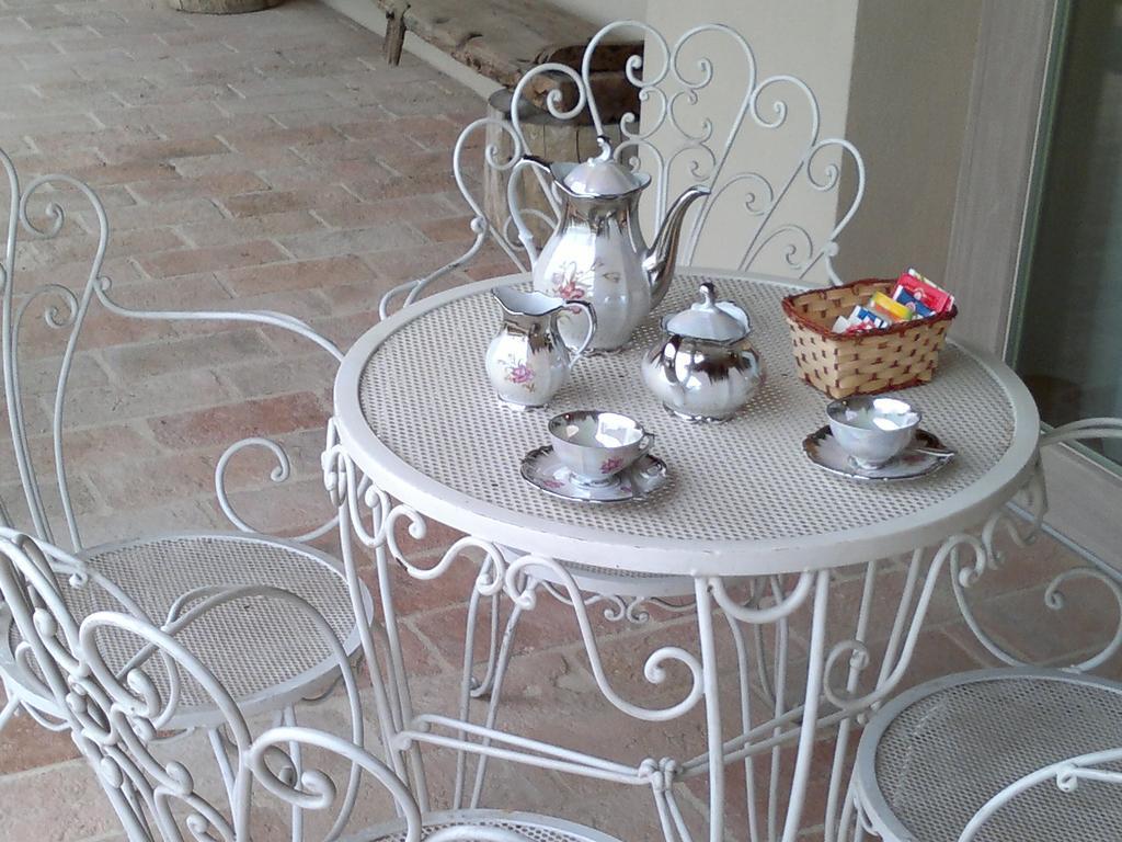 Villa Marietta Country House - Marche Montemaggiore al Metauro Ngoại thất bức ảnh