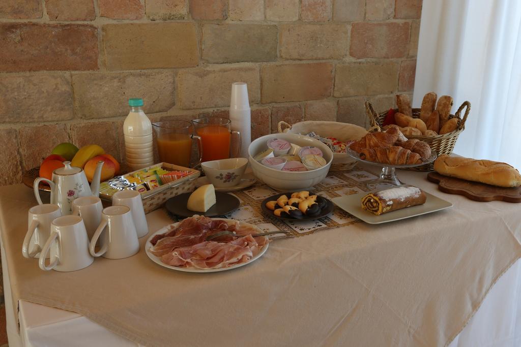 Villa Marietta Country House - Marche Montemaggiore al Metauro Ngoại thất bức ảnh